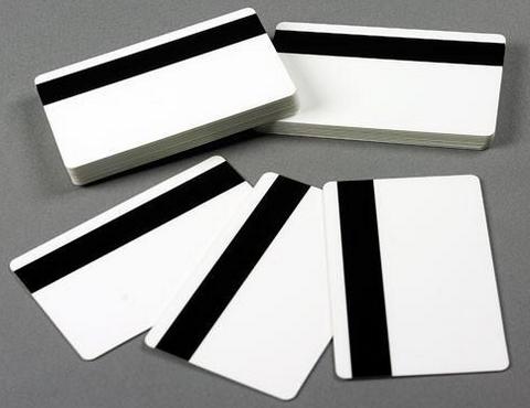 Пластикові картки з магнітною смугою
