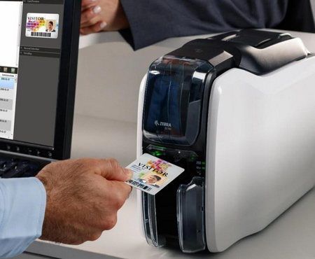 Принтер пластиковых карт Zebra ZC100 (ZC11-0000000EM00)