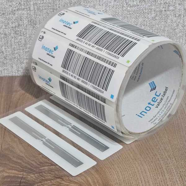 Multilayer RFID label for warehouse use and plastic containers